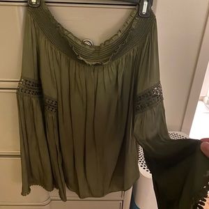 White House black market off shoulder blouse